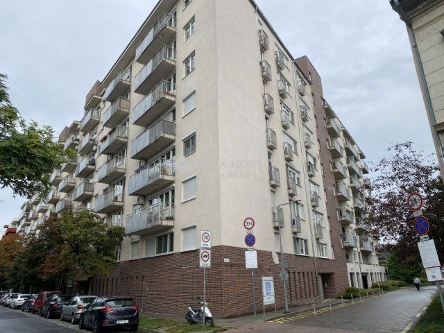 Eladó garázs, Budapesten, XIII. kerületben 12.5 M Ft