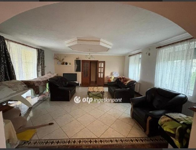 Eladó családi ház, Mohácson 125 M Ft, 3 szobás