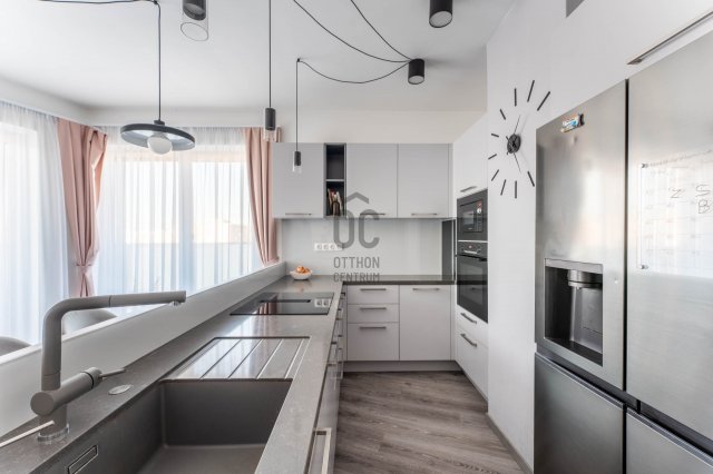 Eladó téglalakás, Budapesten, XIII. kerületben, Béke téren