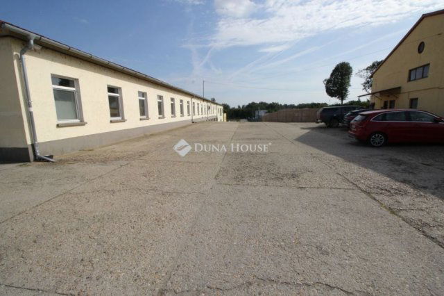 Kiadó ipari ingatlan, Lakitelken 5400 E Ft / hó