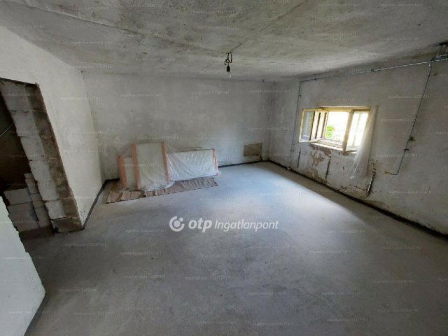 Eladó családi ház, Jászberényben 44.2 M Ft, 4+1 szobás