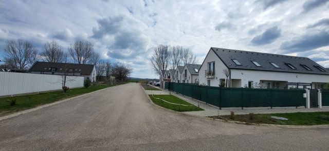Eladó sorház, Vácon 81.9 M Ft, 4 szobás / költözzbe.hu
