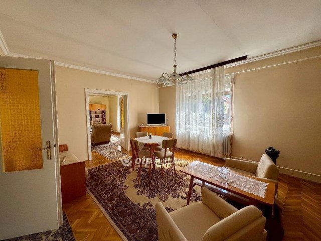 Eladó családi ház, Szegeden 75.9 M Ft, 3 szobás