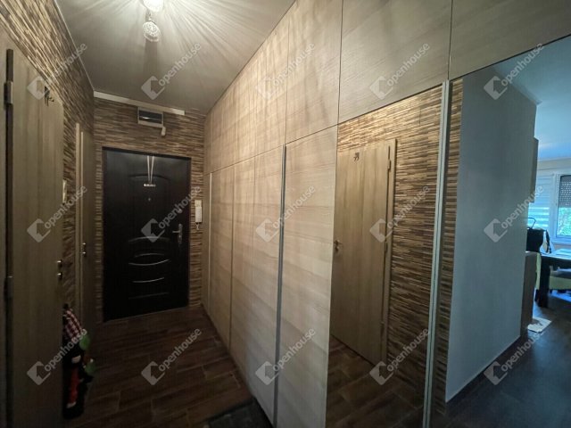 Eladó panellakás, Hajdúböszörményen 64 M Ft, 2 szobás