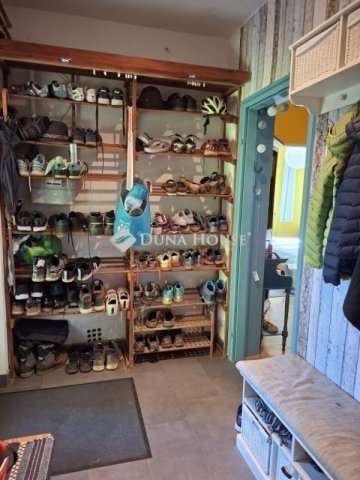 Eladó családi ház, Pogányon 109 M Ft, 2+4 szobás