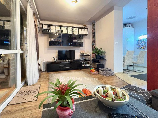 Eladó téglalakás, Budapesten, XI. kerületben 89.9 M Ft, 2 szobás