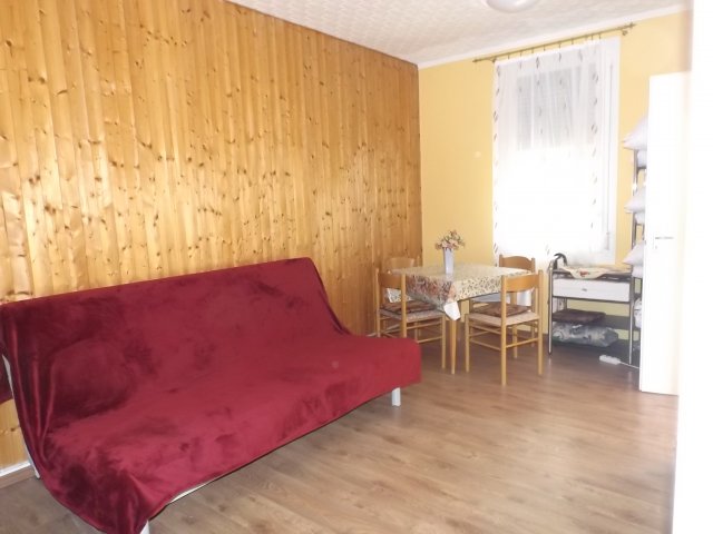 Eladó nyaraló, Zalakaroson 32 M Ft, 1+1 szobás