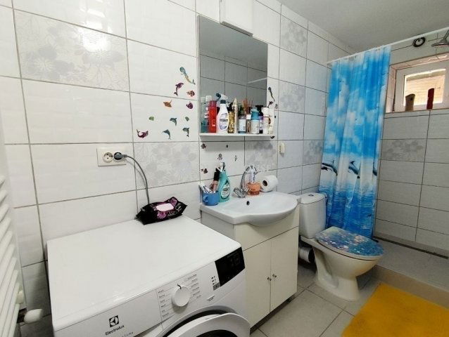 Eladó családi ház, Vecsésen 73.5 M Ft, 3 szobás