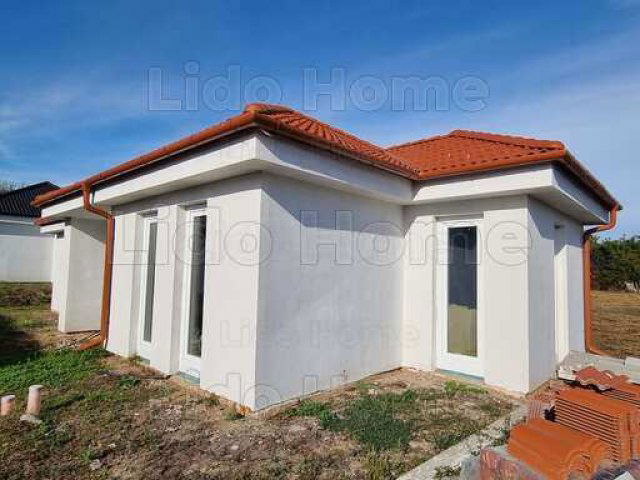 Eladó családi ház, Siófokon 71 M Ft, 3 szobás