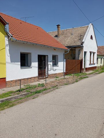 Eladó családi ház, Bátaszéken 17.2 M Ft, 6 szobás