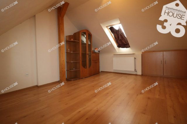 Eladó téglalakás, Kecskeméten 51 M Ft, 4 szobás
