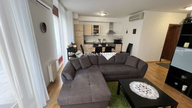 Eladó téglalakás, Budapesten, XIII. kerületben, Danubius utcában