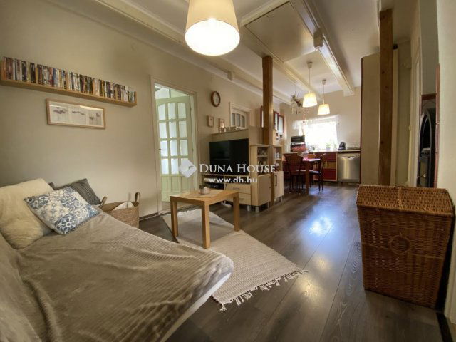 Eladó családi ház, Veszprémben 179 M Ft, 6 szobás