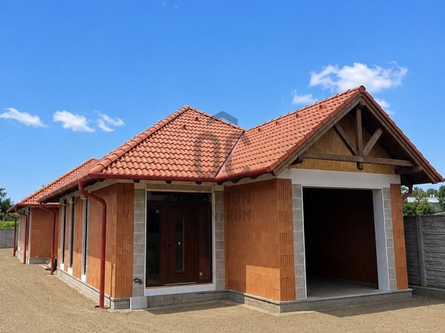 Eladó családi ház, Fóton 189.9 M Ft, 4 szobás