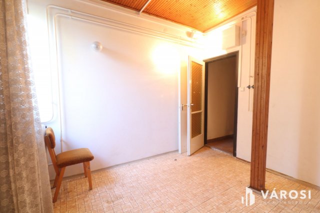 Kiadó üzlethelyiség, Algyőn 180 E Ft / hó, 6 szobás