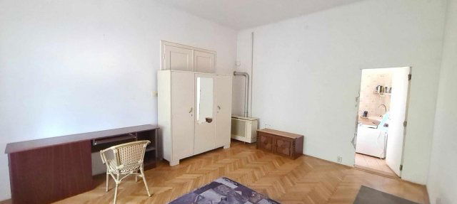 Kiadó téglalakás, albérlet, Pécsett 66 E Ft / hó, 1 szobás