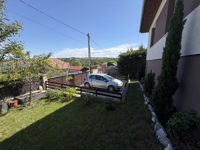 Eladó ikerház, Pécelen 134.78 M Ft, 4 szobás