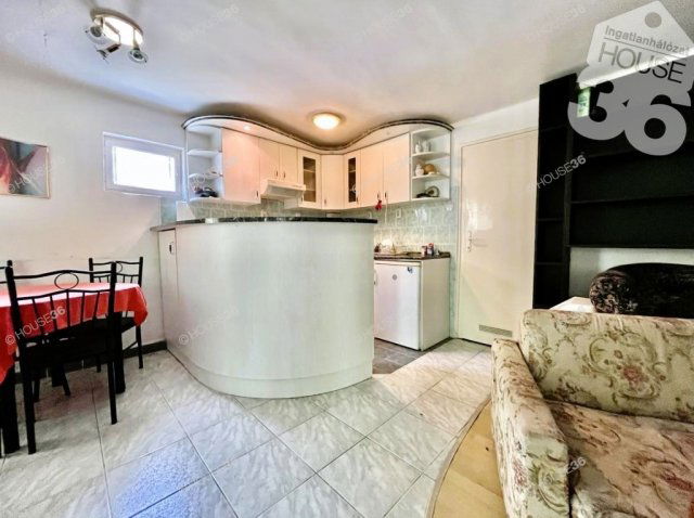 Eladó nyaraló, Lakitelken 26.9 M Ft, 2 szobás