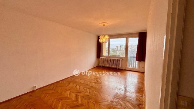 Eladó panellakás, Dunaújvárosban 28.9 M Ft, 2 szobás