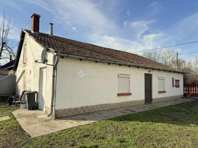 Eladó családi ház, Szabadkígyóson 20.9 M Ft, 3 szobás