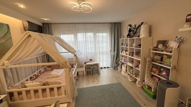 Eladó panellakás, Kecskeméten 66 M Ft, 2 szobás