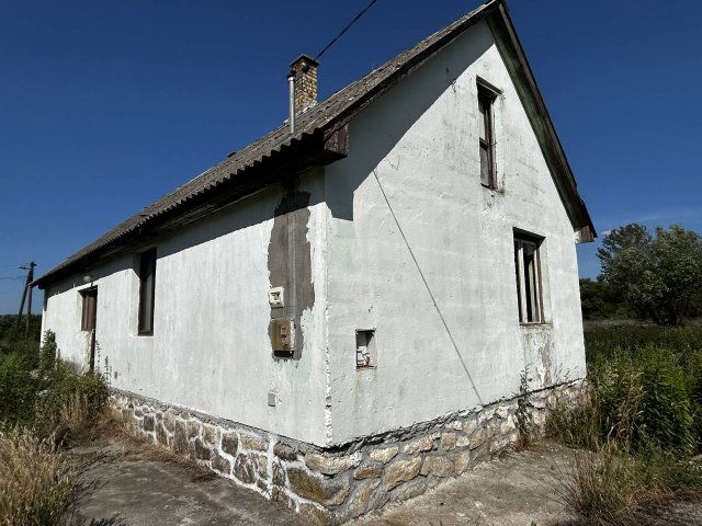 Eladó családi ház, Abaújváron 23.5 M Ft, 3 szobás