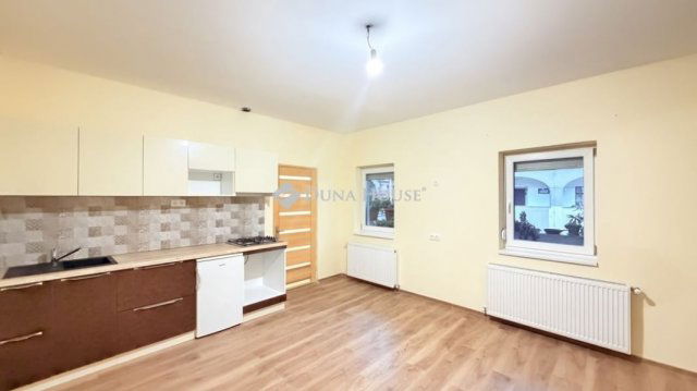 Kiadó téglalakás, albérlet, Egerben 220 E Ft / hó, 2+1 szobás