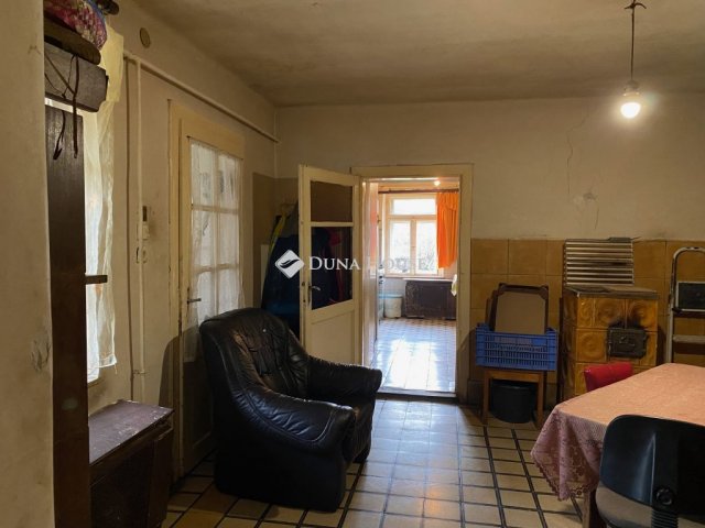 Eladó családi ház, Felcsúton 49 M Ft, 3 szobás