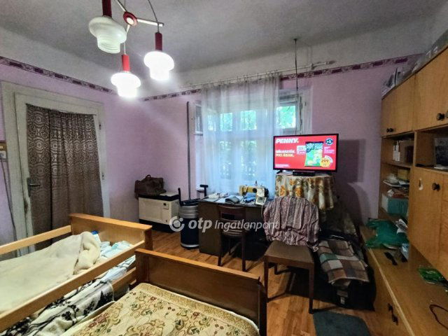 Eladó családi ház, Jászfényszarun 18.5 M Ft, 2 szobás