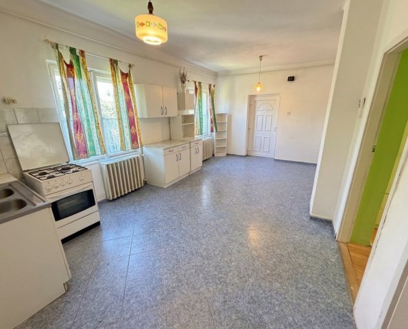 Eladó családi ház, Kaposváron, Ballakuti utcában 34.9 M Ft
