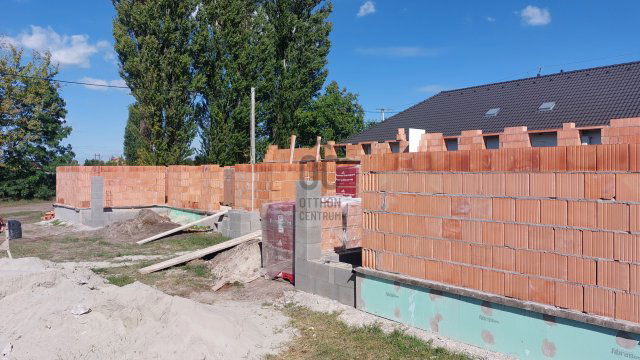 Eladó ikerház, Monoron 85.6 M Ft, 4 szobás / költözzbe.hu