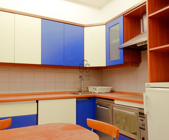 Kiadó téglalakás, albérlet, I. kerületben, Hunyadi János úton