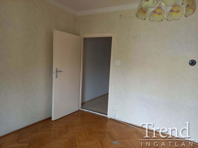 Eladó téglalakás, Dunaújvárosban 26.5 M Ft, 1 szobás