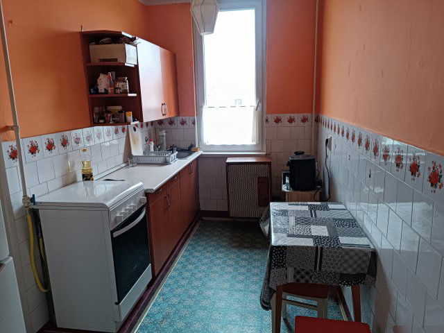 Kiadó téglalakás, albérlet, Pápán 110 E Ft / hó, 2 szobás