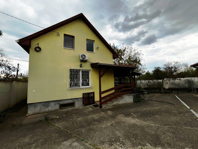 Eladó családi ház, Gyöngyösön, Karácsondi közben 149 M Ft