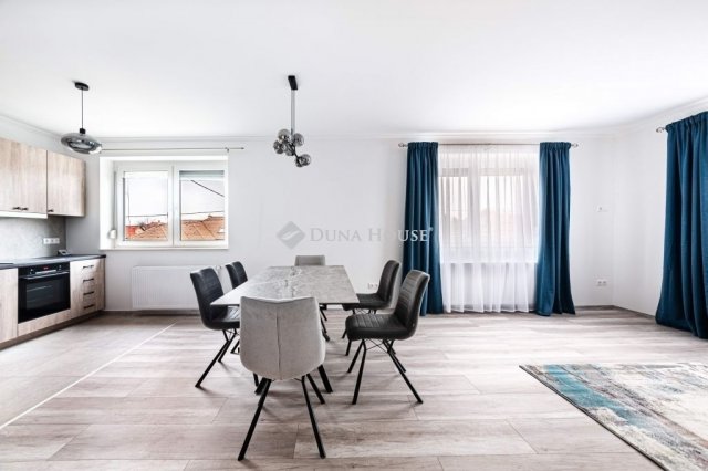 Eladó családi ház, Budapesten, XVIII. kerületben 249 M Ft