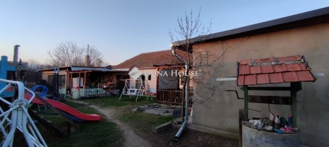 Eladó családi ház, Tápiószecsőn 59.9 M Ft, 6 szobás