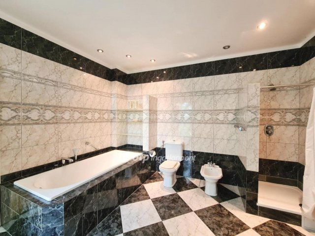 Eladó családi ház, Budapesten, XII. kerületben 549.9 M Ft