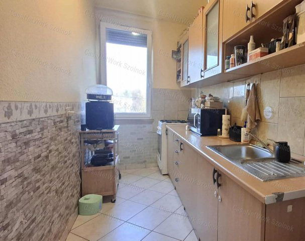 Eladó téglalakás, Szolnokon 31 M Ft, 1+1 szobás