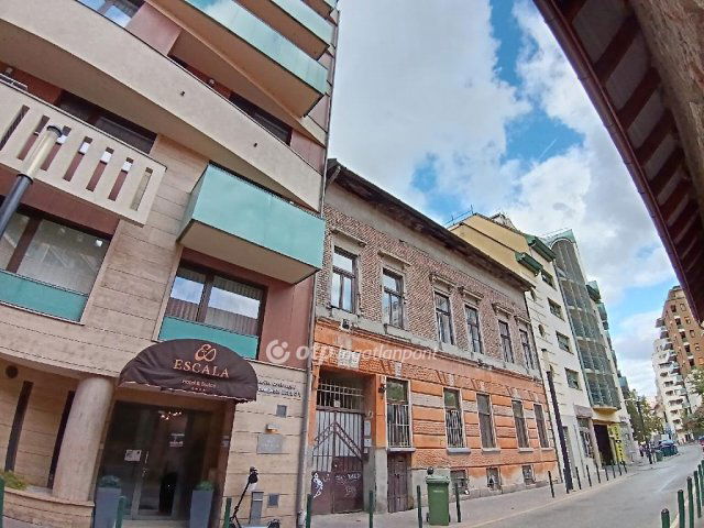 Eladó téglalakás, Budapesten, VIII. kerületben 49.5 M Ft