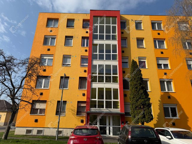 Eladó téglalakás, Szombathelyen 35.5 M Ft, 2 szobás