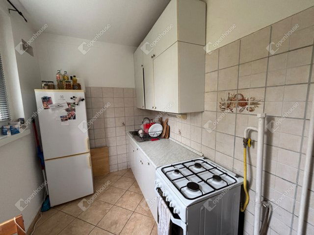 Eladó panellakás, Győrött 44 M Ft, 2 szobás