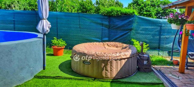 Eladó családi ház, Nagyvenyimen 145 M Ft, 4 szobás