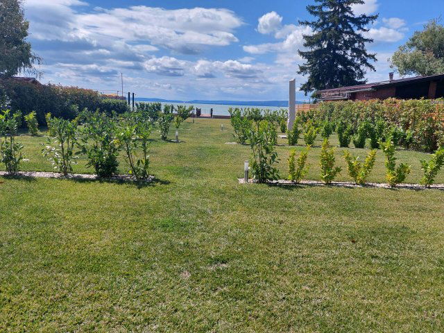 Eladó téglalakás, Szántódon 330.75 M Ft, 3+2 szobás