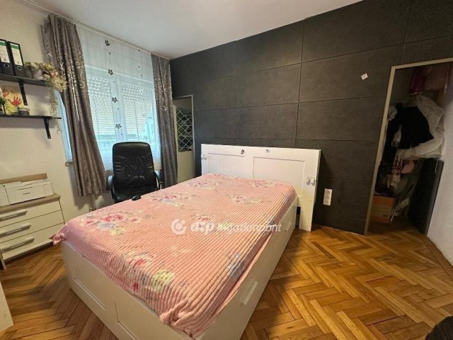 Eladó családi ház, Bugyin 59.9 M Ft, 2+1 szobás