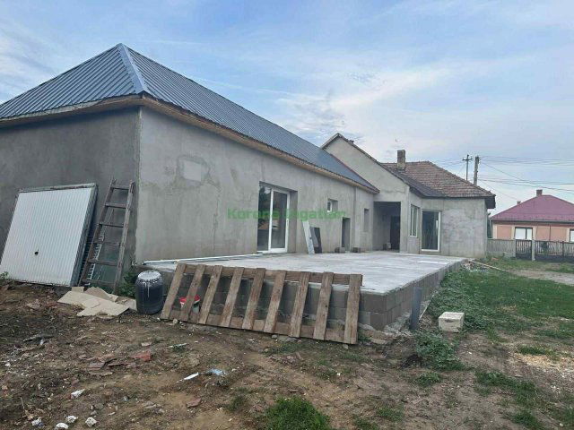 Eladó családi ház, Nyíribronyon 28.5 M Ft, 3 szobás