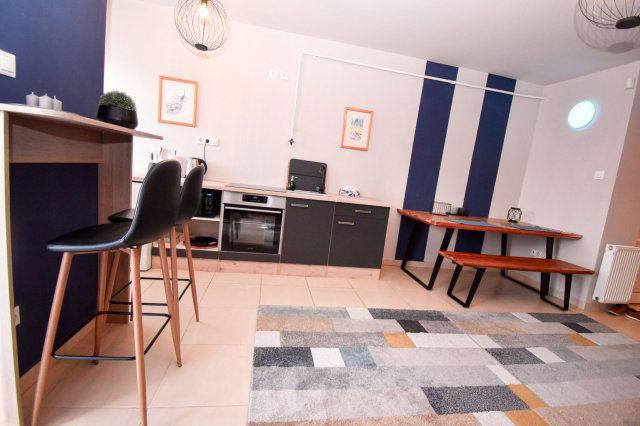 Kiadó téglalakás, albérlet, Debrecenben 250 E Ft / hó, 3 szobás
