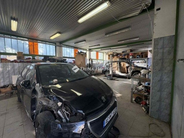 Eladó ipari ingatlan, Budapesten, XVIII. kerületben 69.9 M Ft