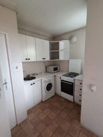 Eladó téglalakás, Székesfehérvárott 38 M Ft, 1 szobás