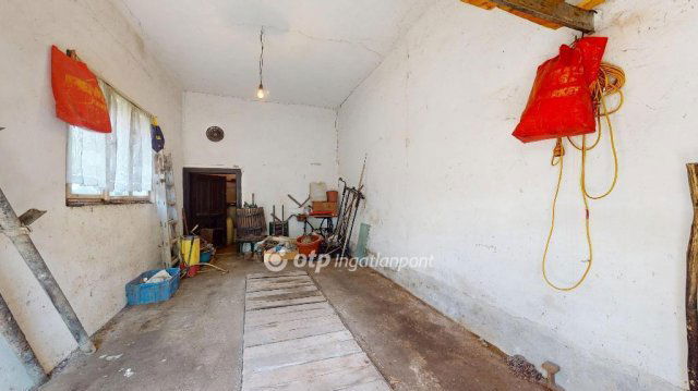 Eladó családi ház, Mezőcsáton 15.5 M Ft, 3 szobás